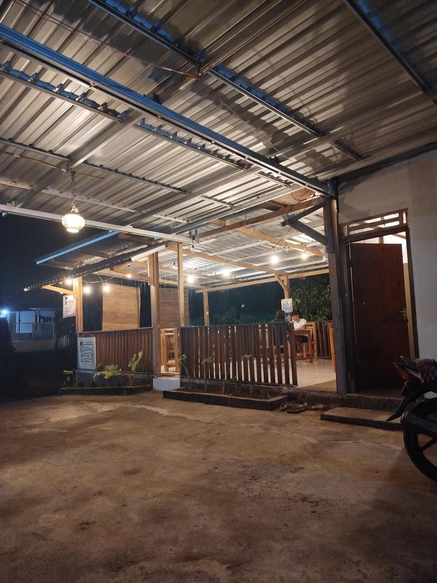 Tatasya Homestay 세나루 외부 사진